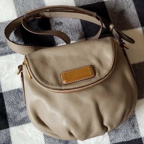 Marc Jacobs Handbags - ❤ Marc Jacobs Classic Q Mini Crossbody Handbag